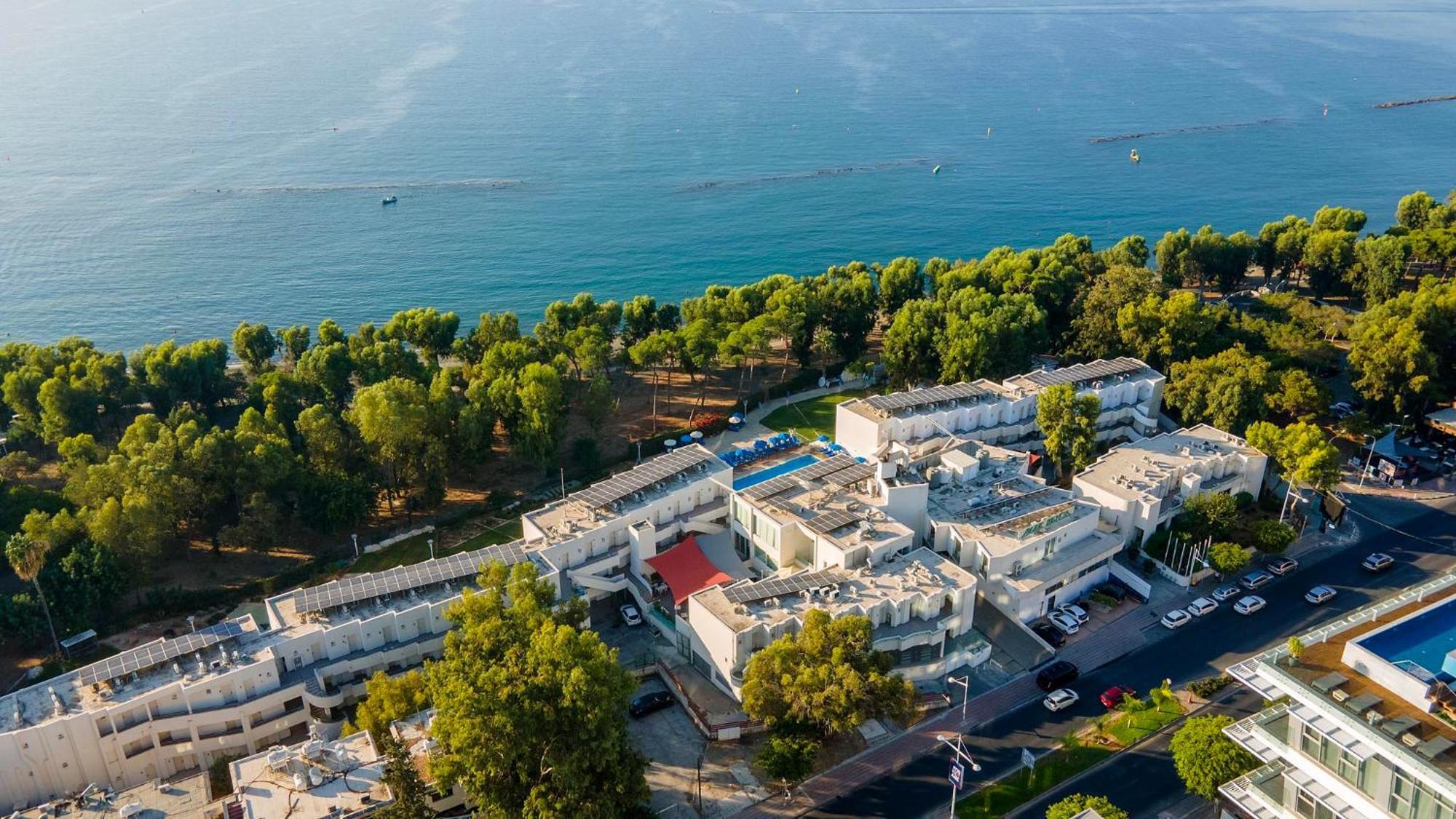 Park Beach Hotel Limassol Eksteriør billede