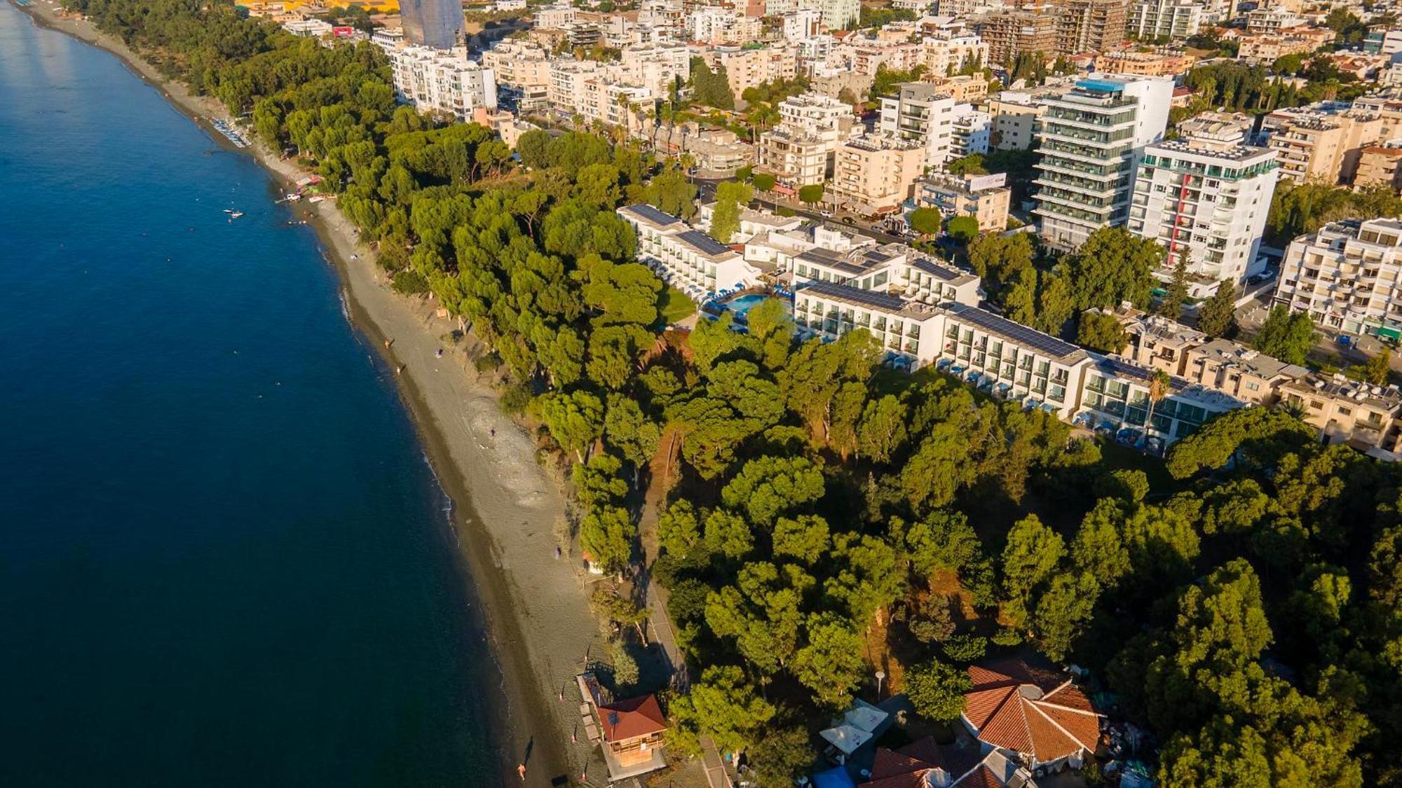 Park Beach Hotel Limassol Eksteriør billede