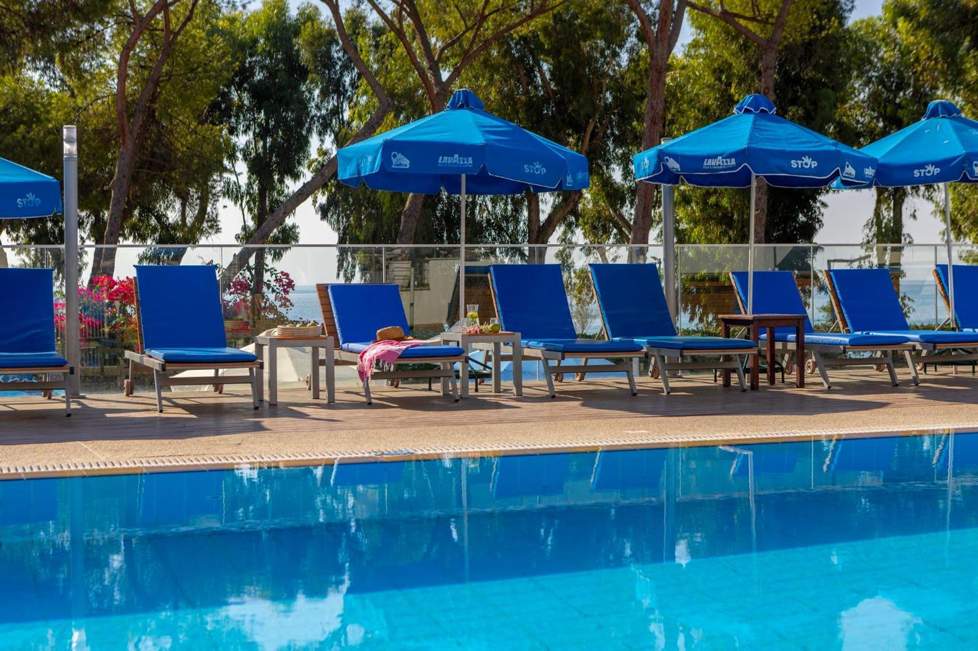 Park Beach Hotel Limassol Eksteriør billede