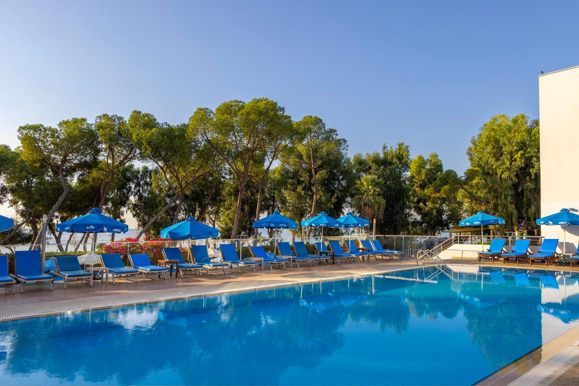 Park Beach Hotel Limassol Eksteriør billede