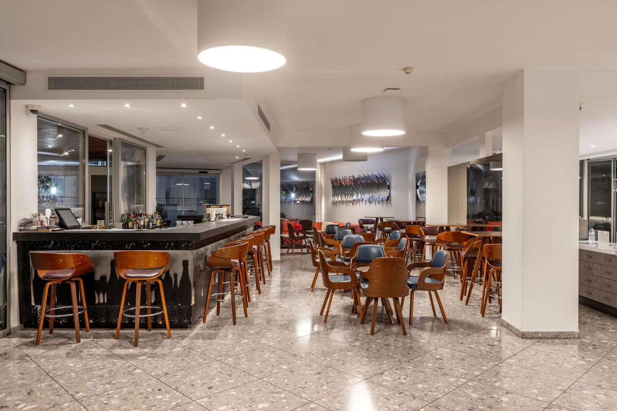 Park Beach Hotel Limassol Eksteriør billede
