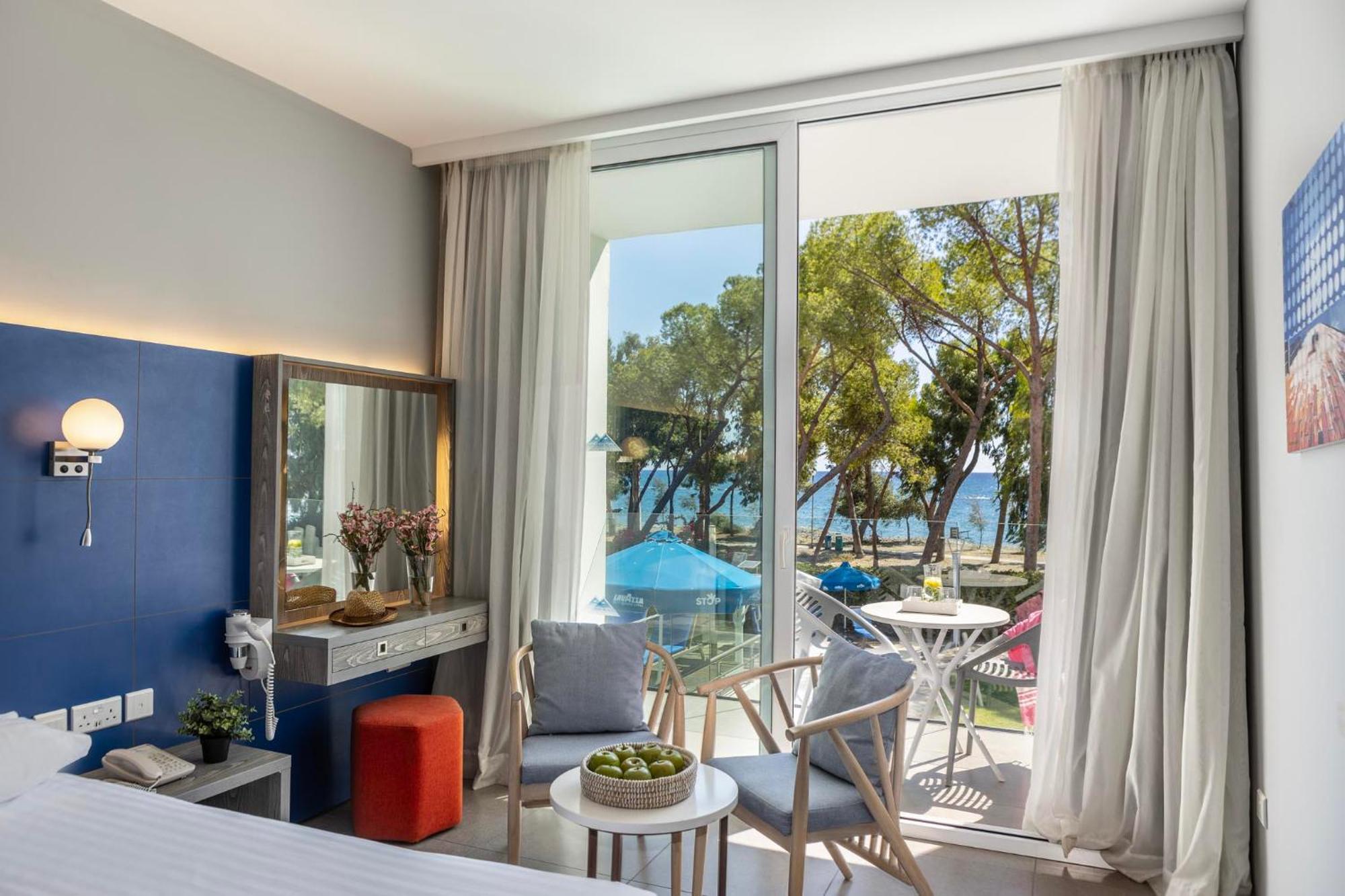 Park Beach Hotel Limassol Eksteriør billede