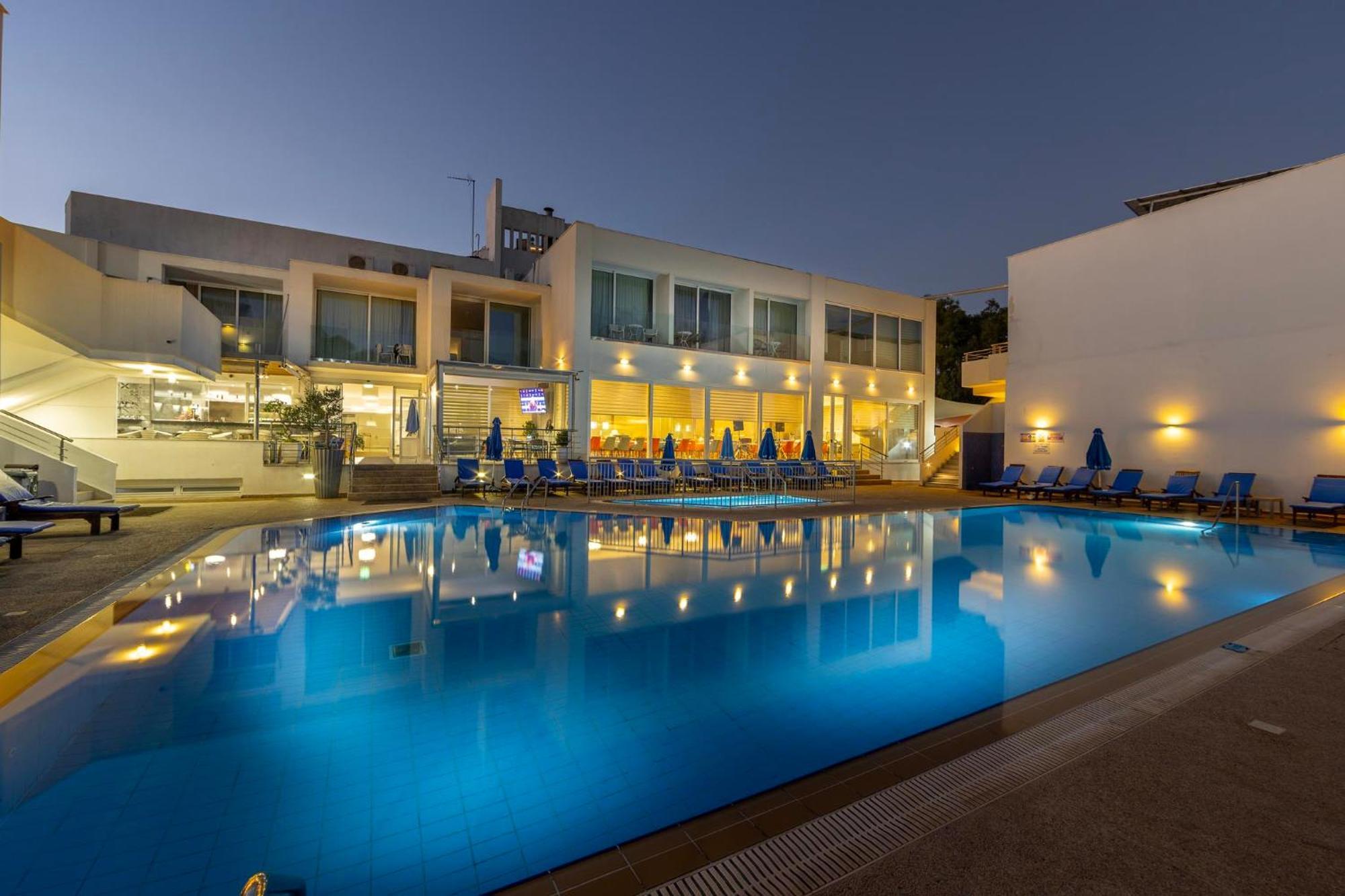 Park Beach Hotel Limassol Eksteriør billede