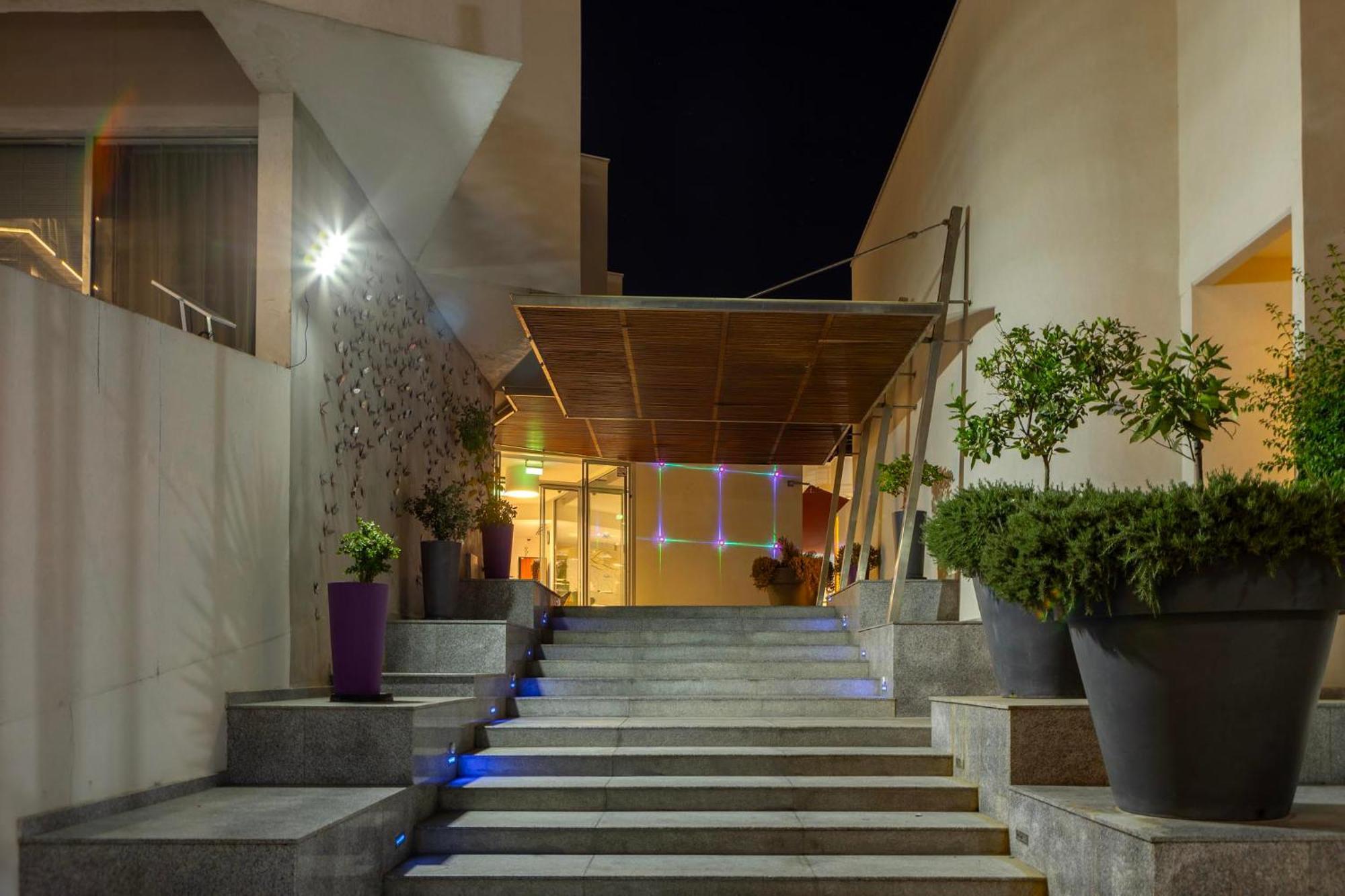 Park Beach Hotel Limassol Eksteriør billede