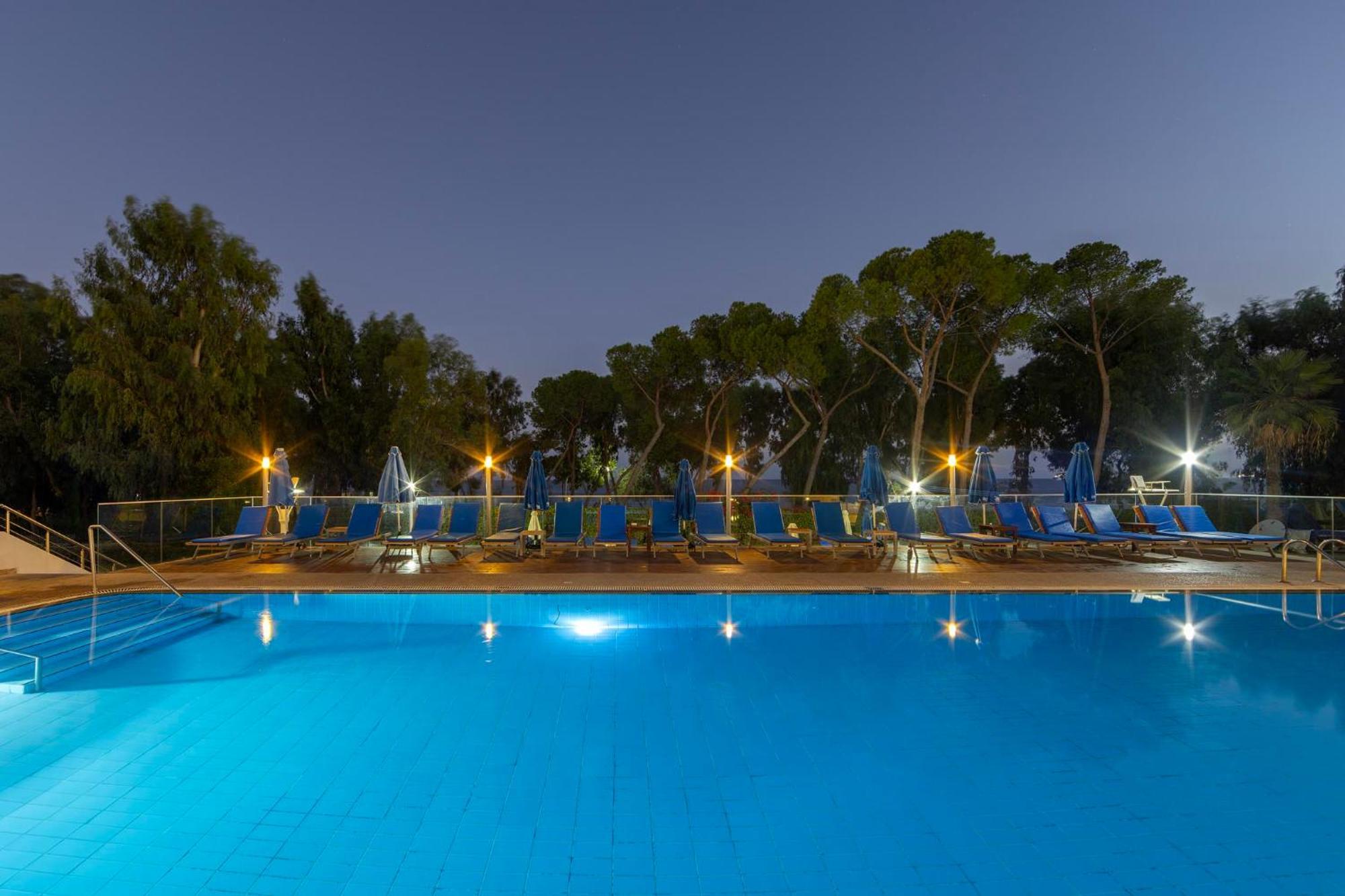 Park Beach Hotel Limassol Eksteriør billede